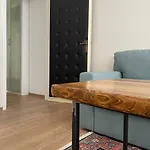 My Place In Апартаменты Комо